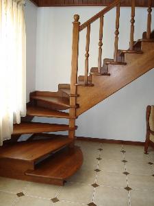 Изготовление деревянных лестниц 193228505.jpg